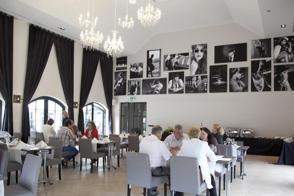 Hotel Palac Jugowice Walbrzych Exterior photo
